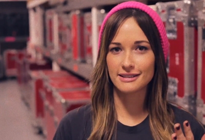 Kacey Musgraves, rebelle jusqu'à la pointe des cheveux.