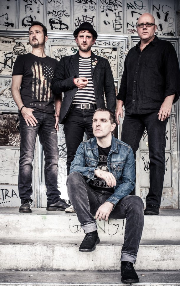 Keegan_Bandfoto_2015_treppe-645x1024-1