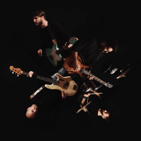 Interview avec At The&nbsp;Weekends