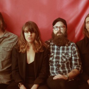 Hop Along, une voix et des&nbsp;guitares